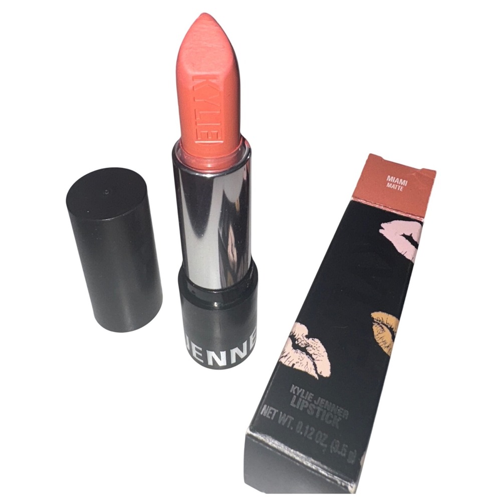 Kylie Jenner‎ Matte Lipstick in Miami – Lightly Swatched